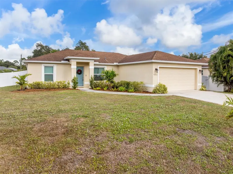 4352 Adelaide Ave, FL