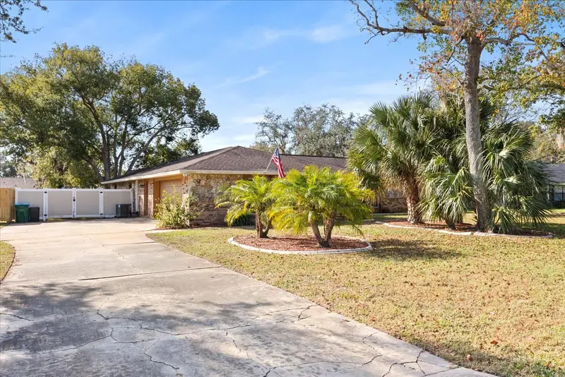 2047 Rocky Hill Dr, FL
