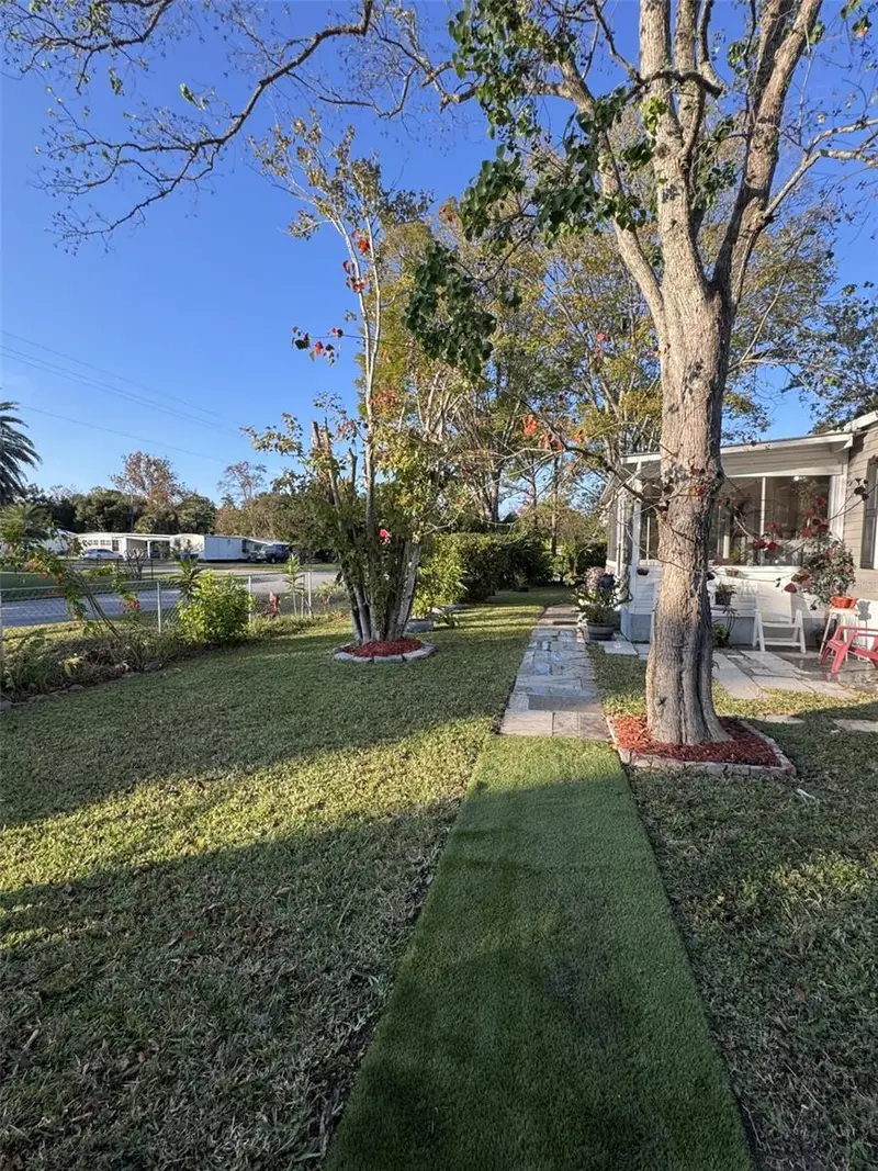 1111 Avenue G, FL