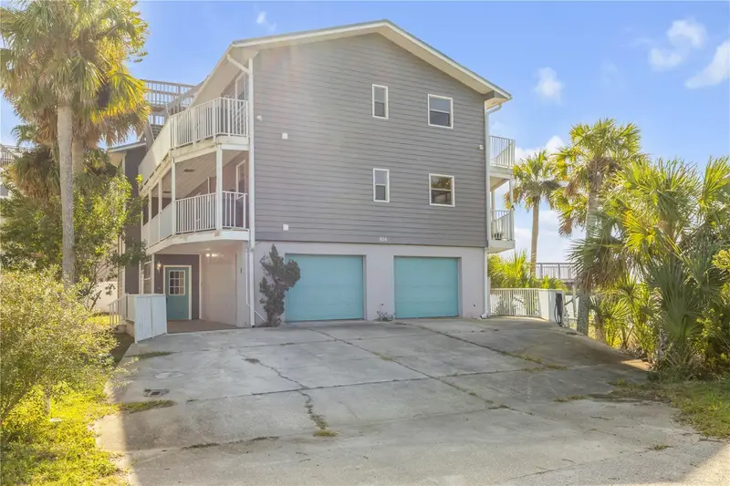 824 Eel Ave, FL