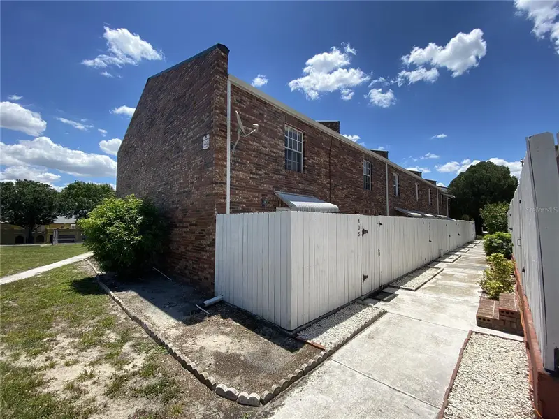 5850 Cypress Gardens Blvd #405, FL