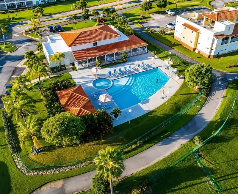 Palmas Drive Cond. Harbour Lakes #26, PR