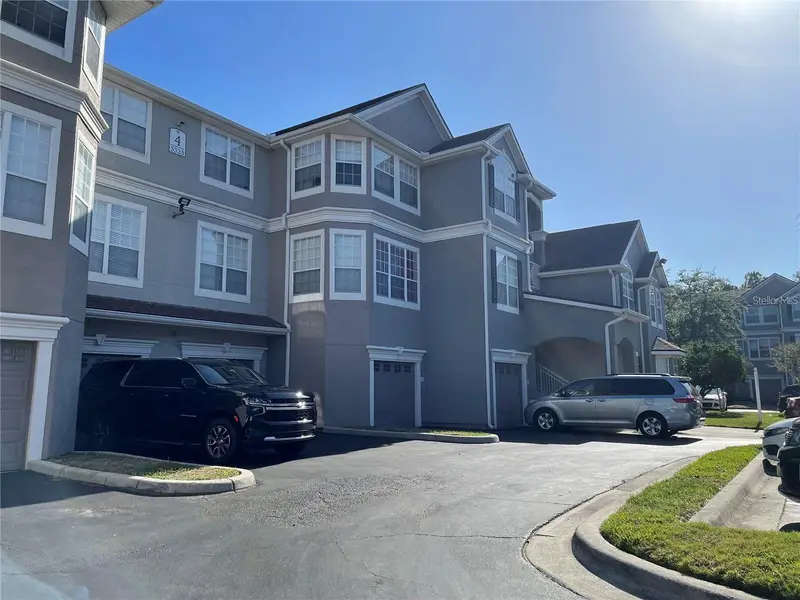 3325 S Kirkman Rd #420, FL