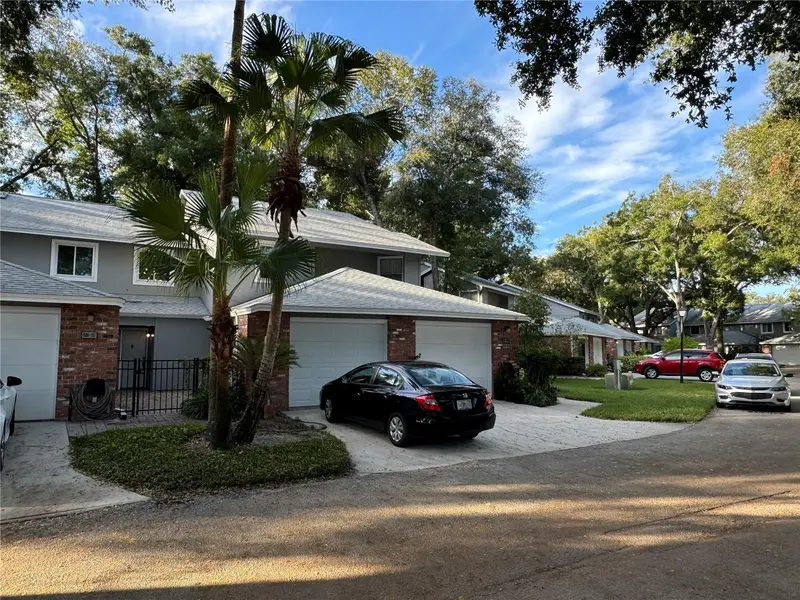 626 Red Oak Cir #110, FL