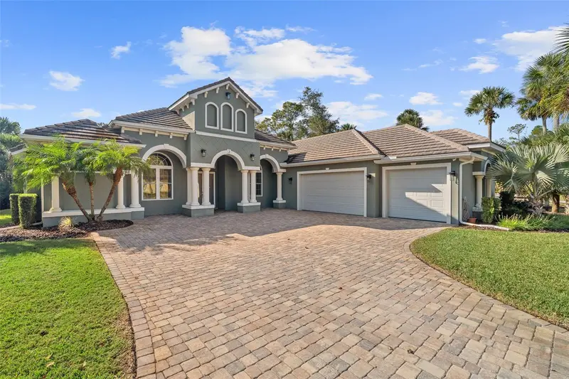 2 Humming Bird Cir, FL