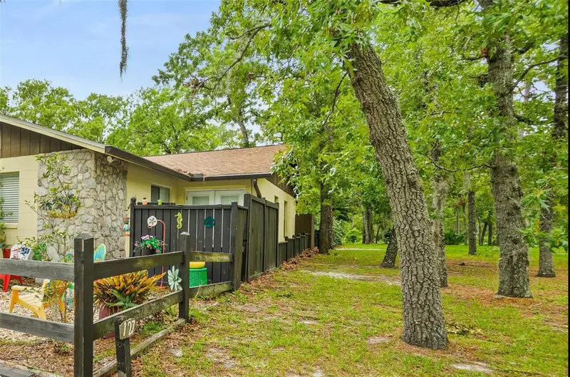 127 Cypress Pond Rd, FL