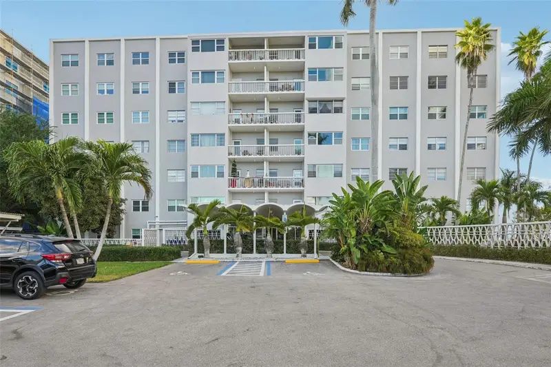1900 Clifford St #701a, FL