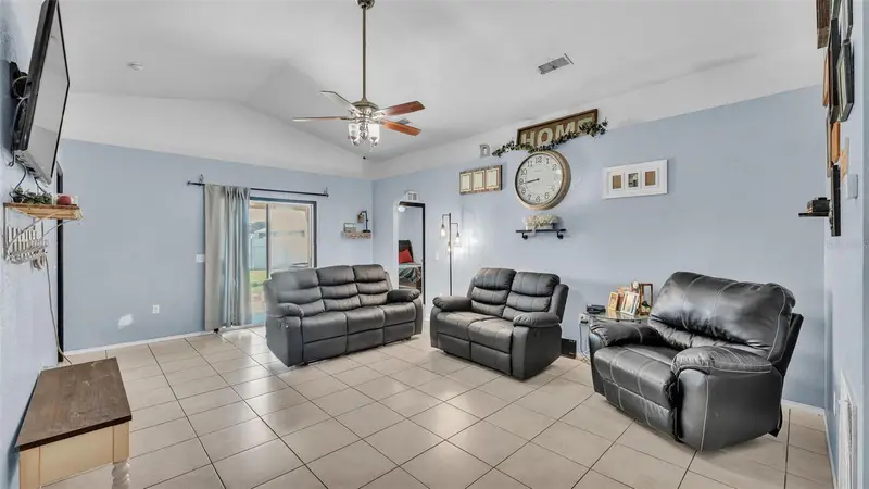 834 Auburn Preserve Blvd, FL