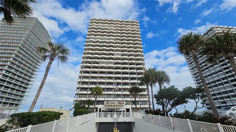 2900 N Atlantic Ave #305, FL