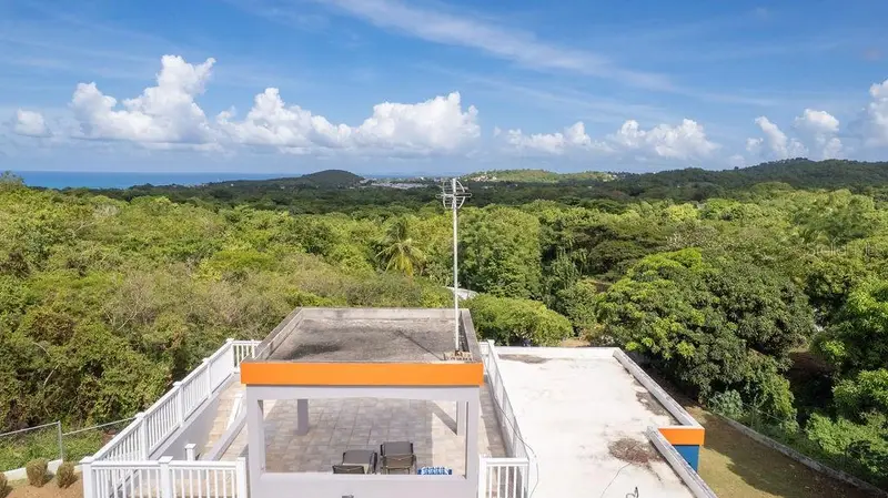 78 Hidden Paradise, PR