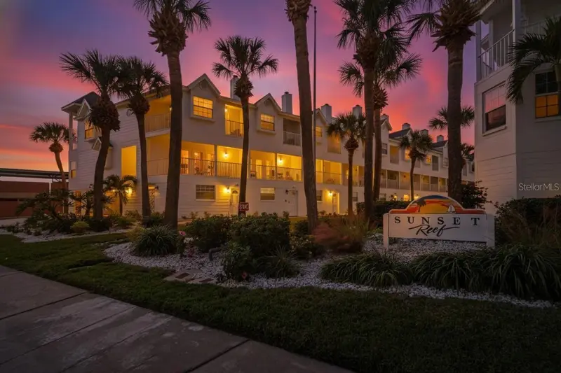 17960 Gulf Blvd #104, FL