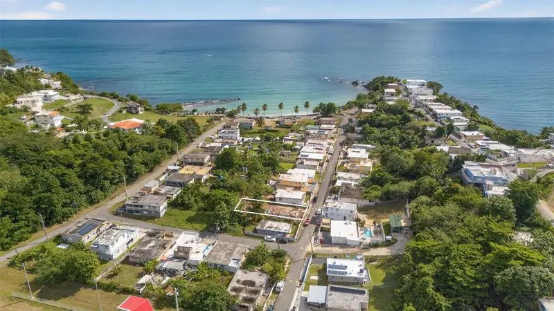 Comm. Hucares 119, PR