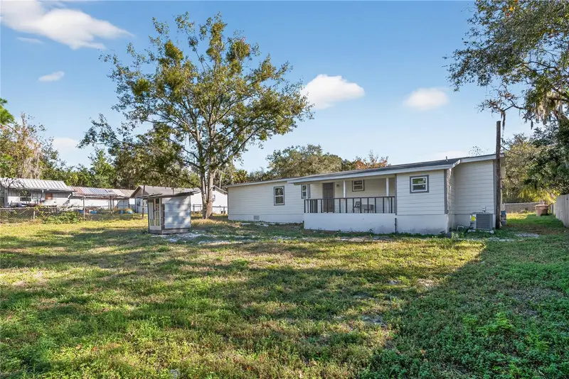 40415 Country Rd, FL