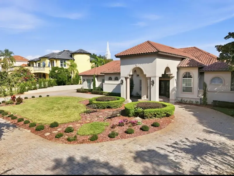 3103 Seigneury Dr, FL
