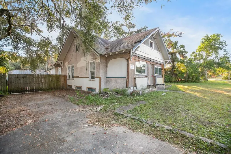1430 E New York Ave, FL