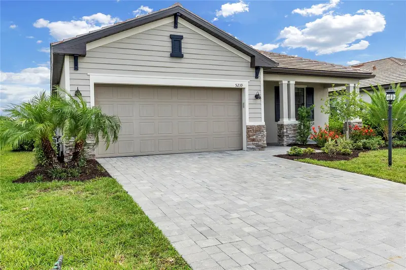 5239 Coral Reef Way, FL