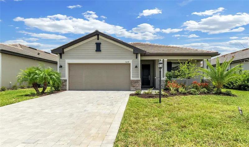 5239 Coral Reef Way, FL