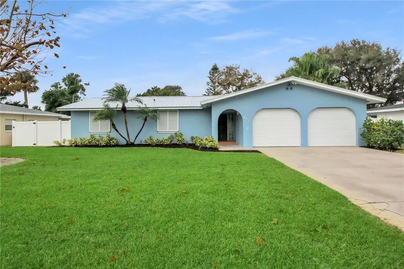 445 Desoto Dr, FL