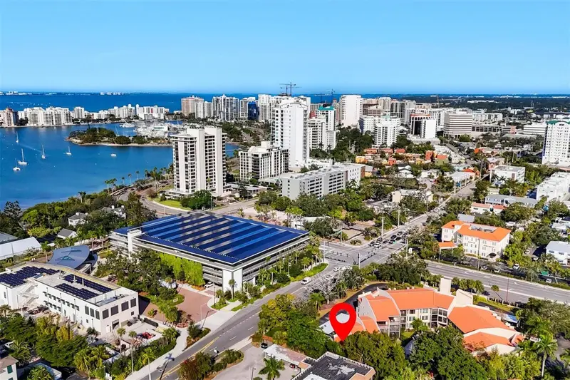 800 Hudson Ave #106, FL