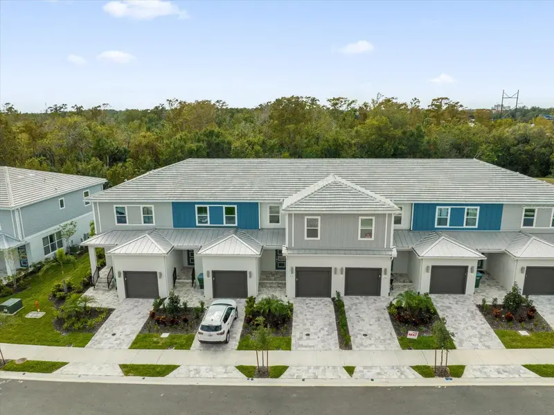 7838 Spectrum Dr, FL