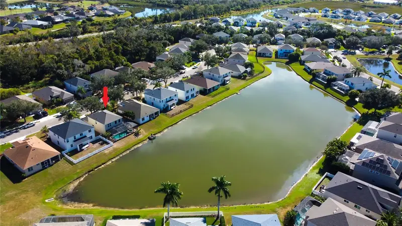 8813 Founders Cir, FL