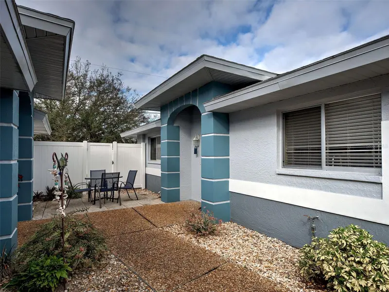 6527 Hamlet Dr #26b, FL