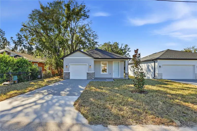1209 W 15th St, FL