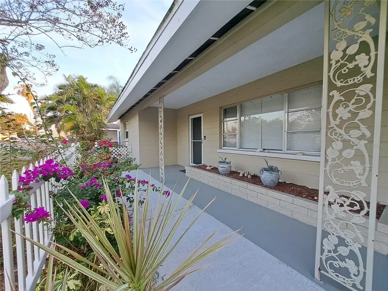 4530 19th Street Cir W, FL