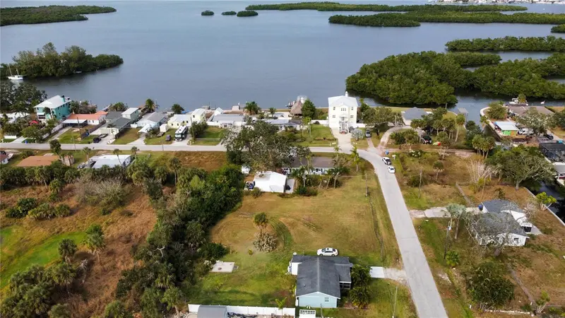 Canal, FL