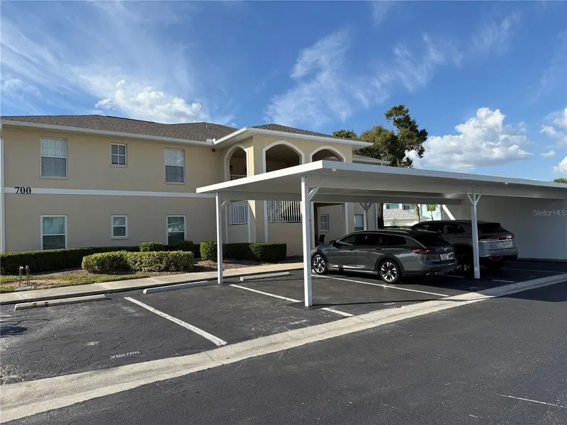 5800 Sabal Trace Dr #701, FL