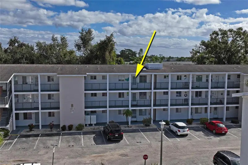 5873 Palm Ln #B33, FL
