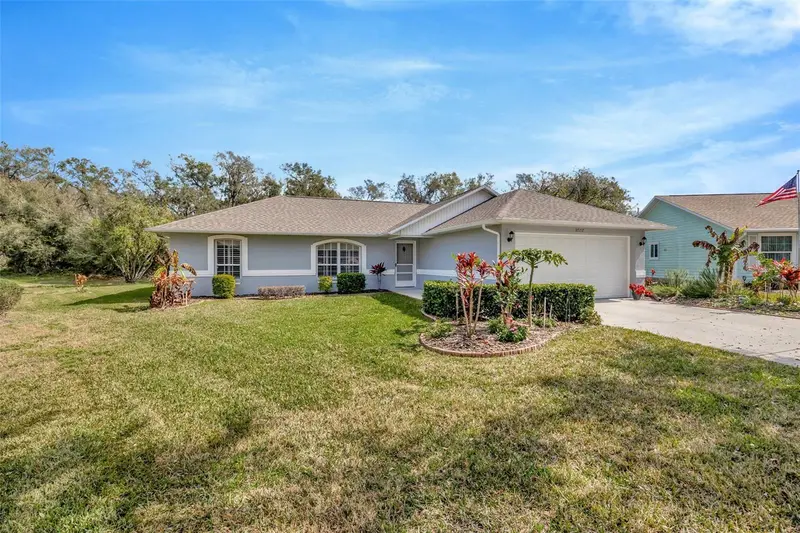 37157 Foxrun Pl, FL
