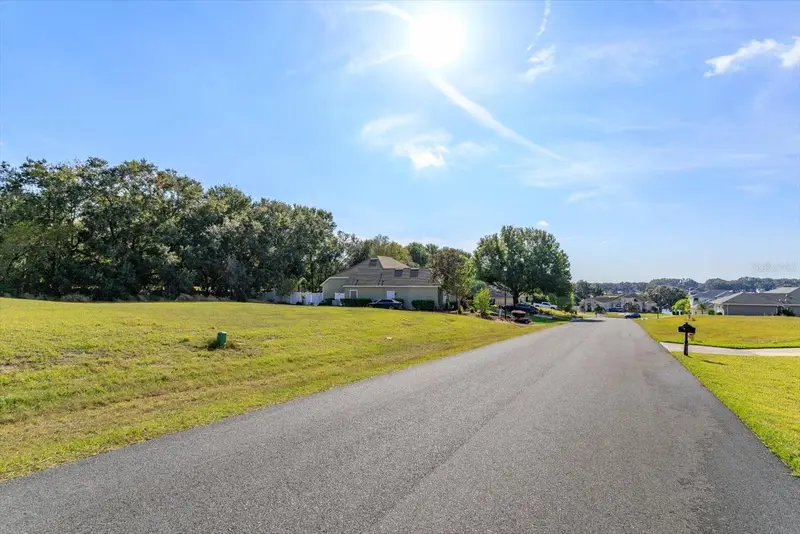 1009 Myrtle Breezes Ct, FL