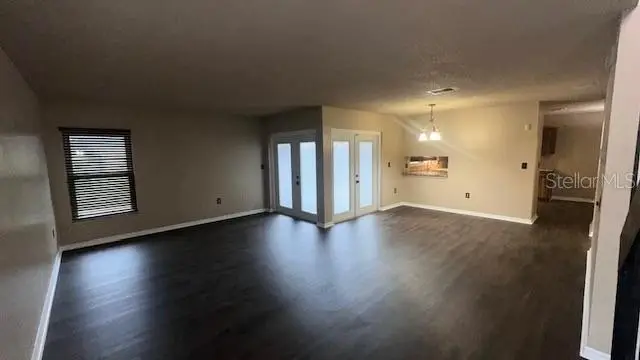 507 Hunter Cir, FL