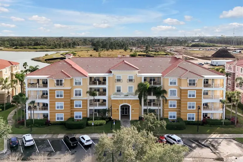 5036 Shoreway Loop #30105, FL