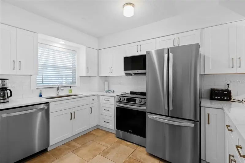 110 Vista Hermosa Cir #106b, FL