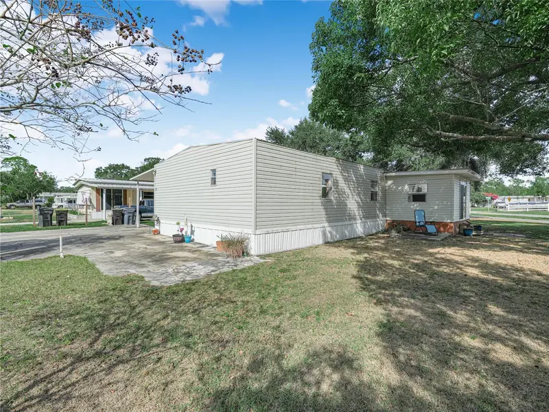 319 1st Ave N, FL