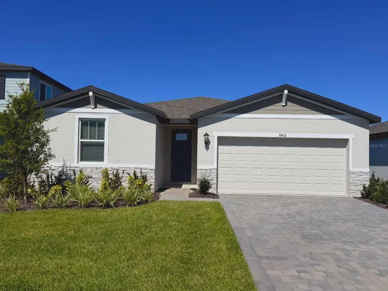 Oakfield Lakes listing
