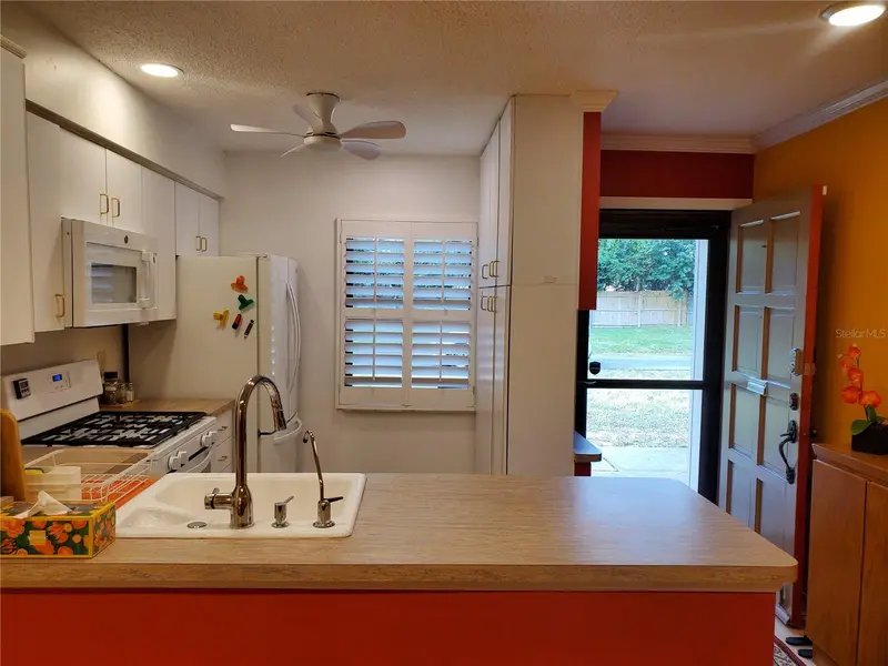 1403 Arrowhead Cir W #13e, FL