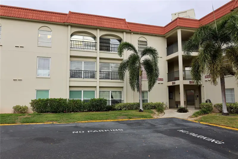 2700 Bayshore Blvd #2105, FL