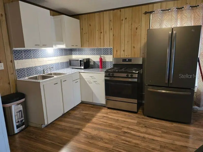 1611 Indian Trl, FL
