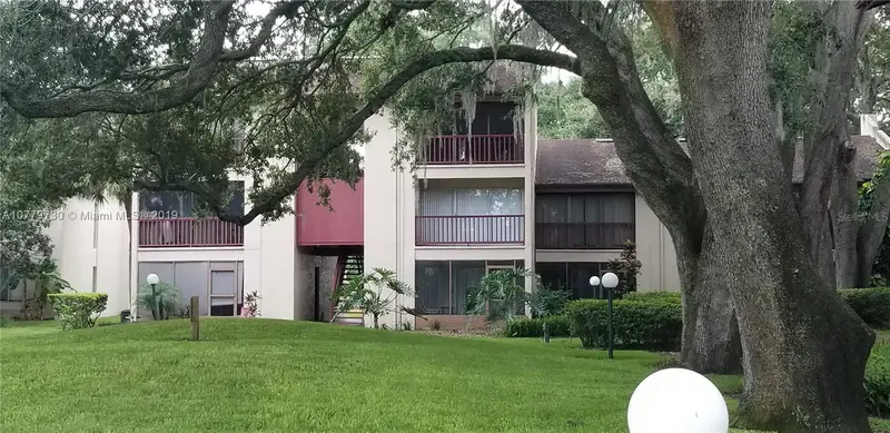 3824 N Lake Dr #108, FL