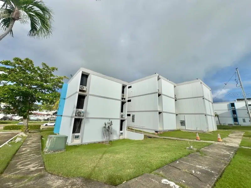 Cond Villa. Marina 200 Ave. Marina #D-103, PR