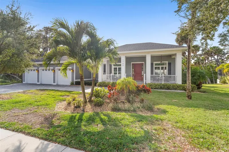 1702 Saxon Dr, FL