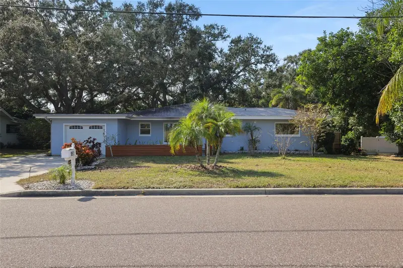 951 Greenway Ave, FL