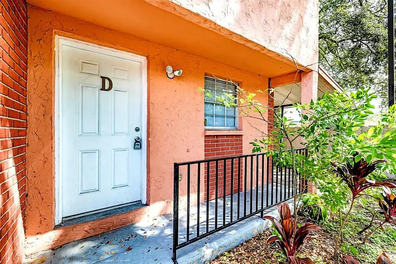 2507 W Virginia Ave #D, FL