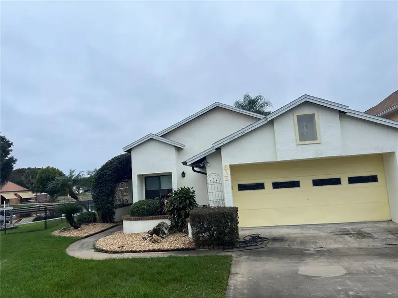 832 Palm Harbor Ct, FL
