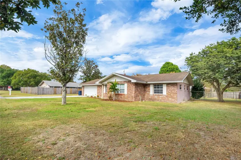 1206 Susan Ln, FL