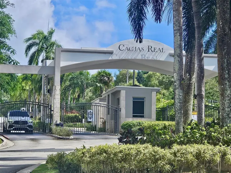 H 11 Caguas Real, Torres Del Oro, PR