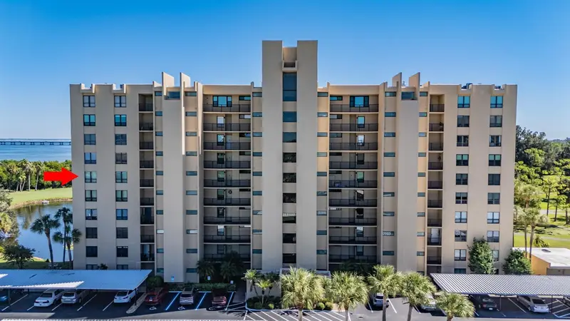 2620 Cove Cay Dr #601, FL
